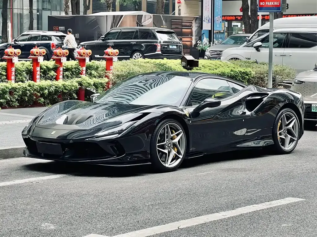 Ferrari F8 — фото 1