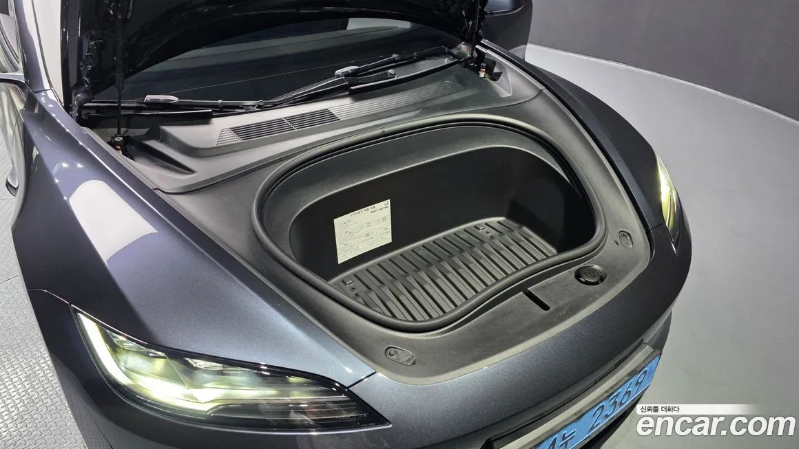 Tesla Model 3 — фото 10