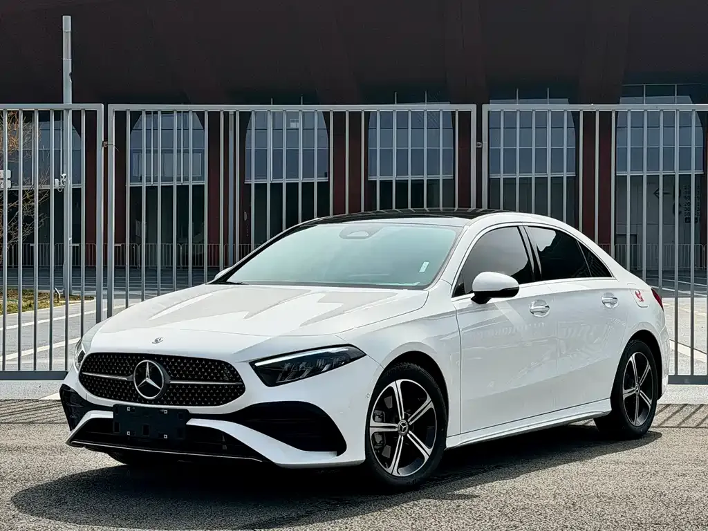 Mercedes-Benz A-Class — фото 1
