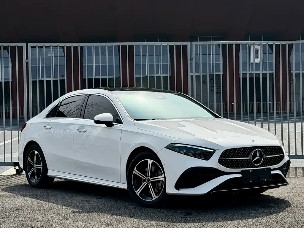 Mercedes-Benz A-Class — фото 10