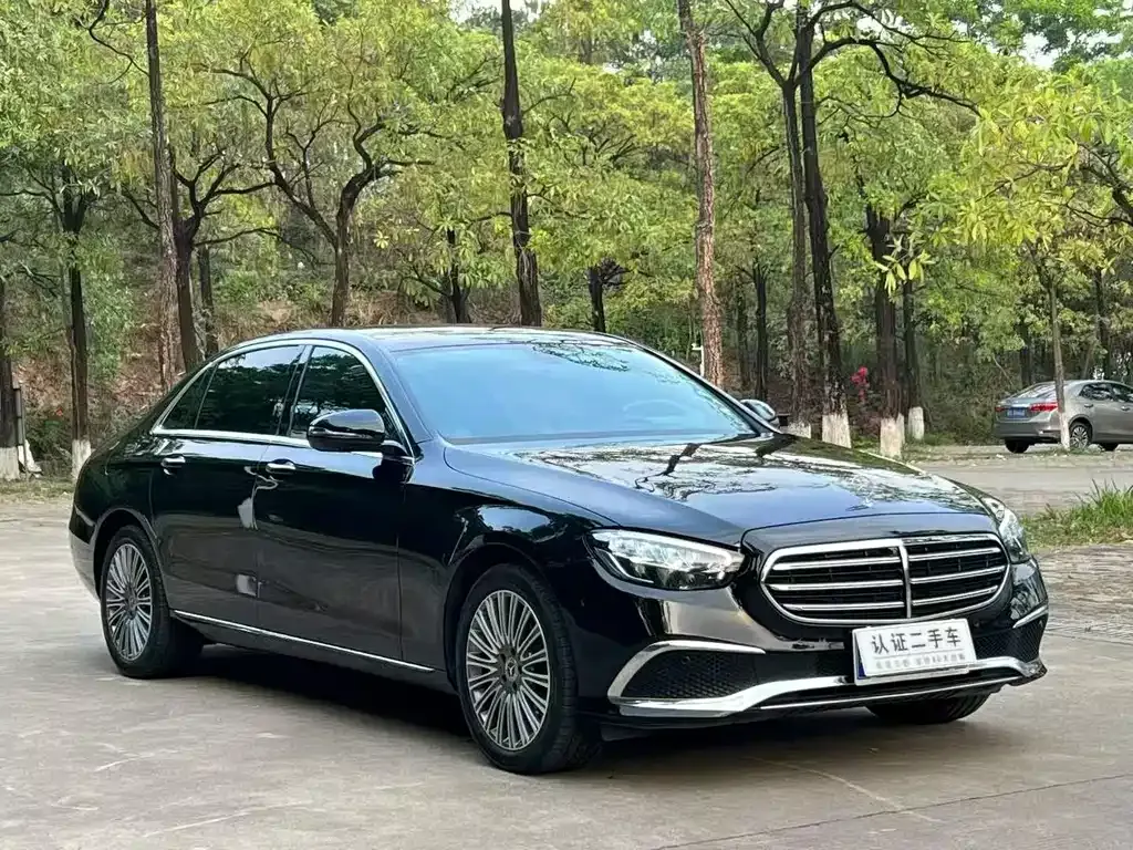 Mercedes-Benz E-Class — фото 10