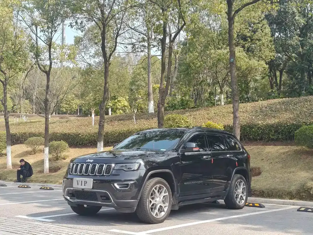 Jeep Grand Cherokee (Import) — фото 1