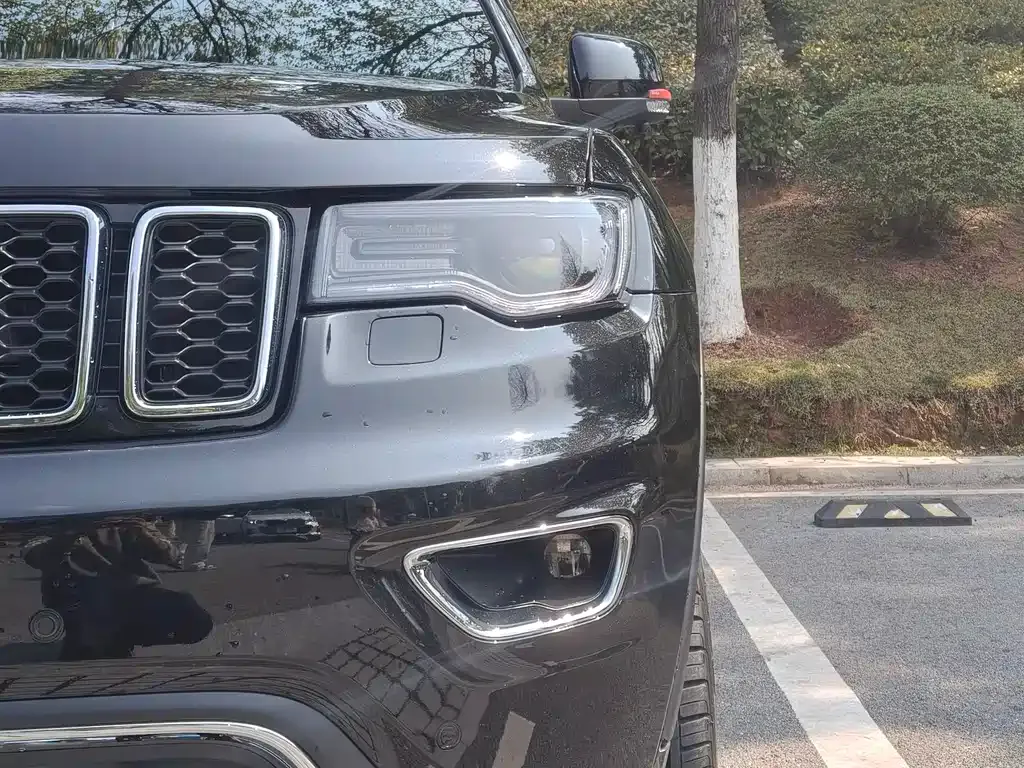 Jeep Grand Cherokee (Import) — фото 10