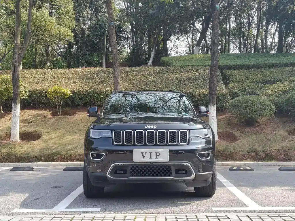 Jeep Grand Cherokee (Import) — фото 7