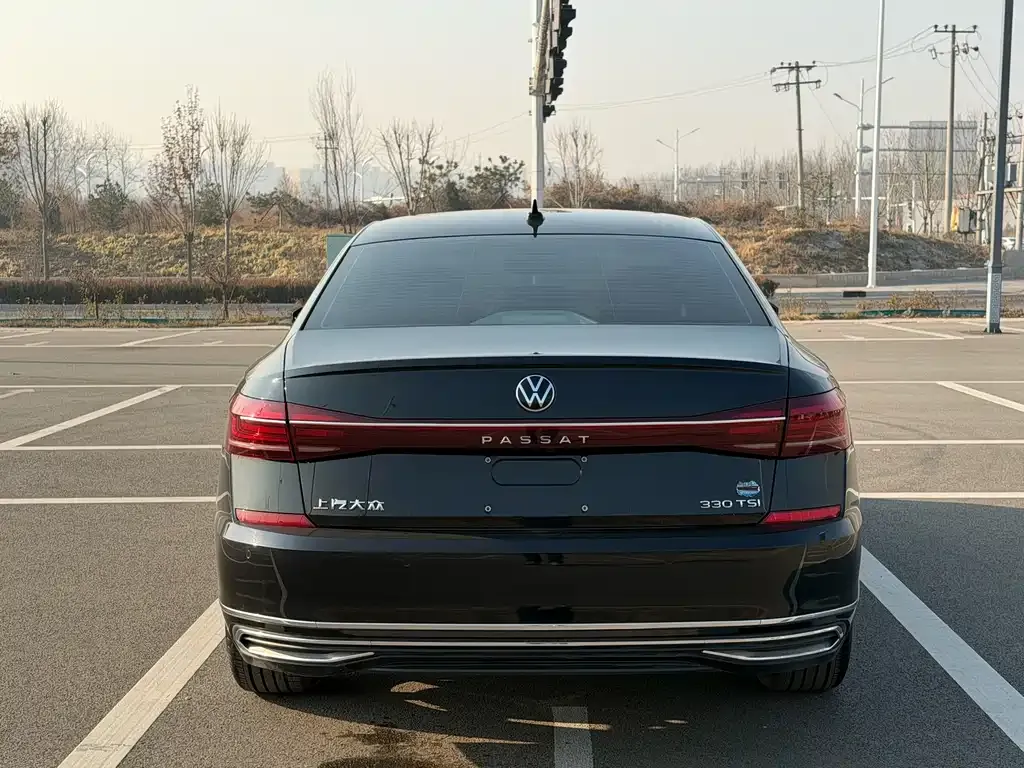 Volkswagen Passat — фото 3