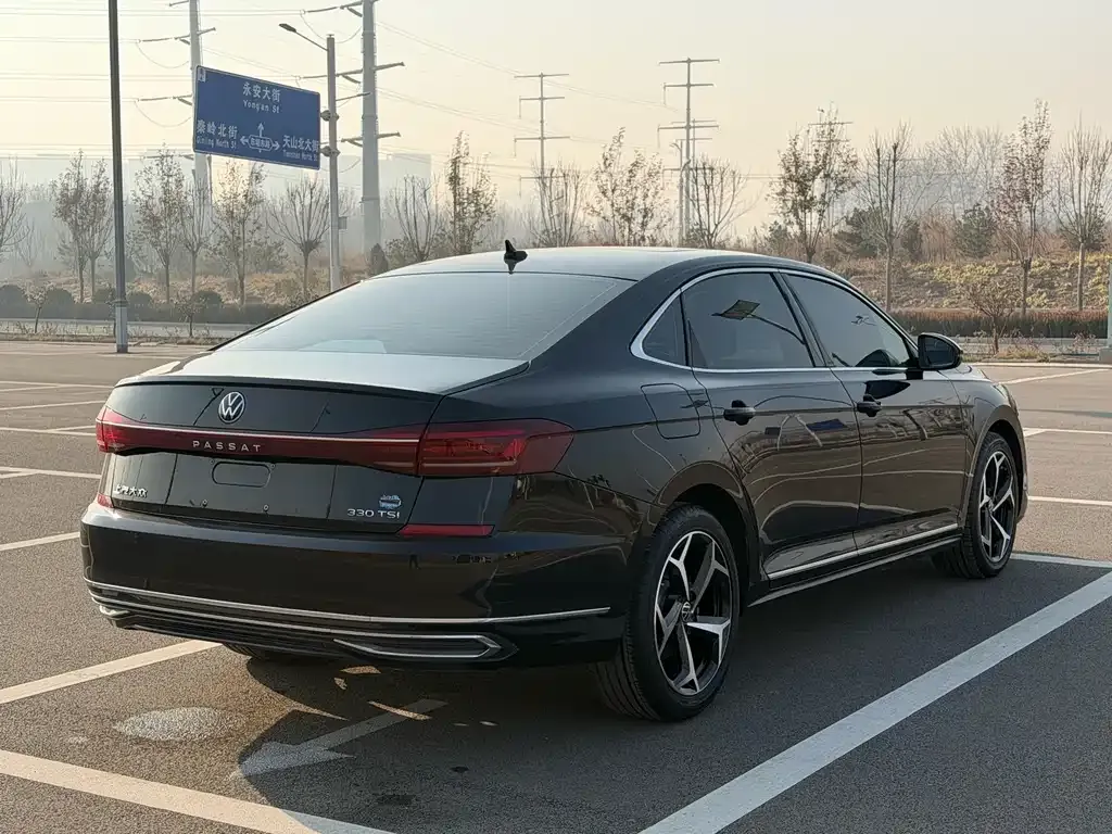 Volkswagen Passat — фото 7
