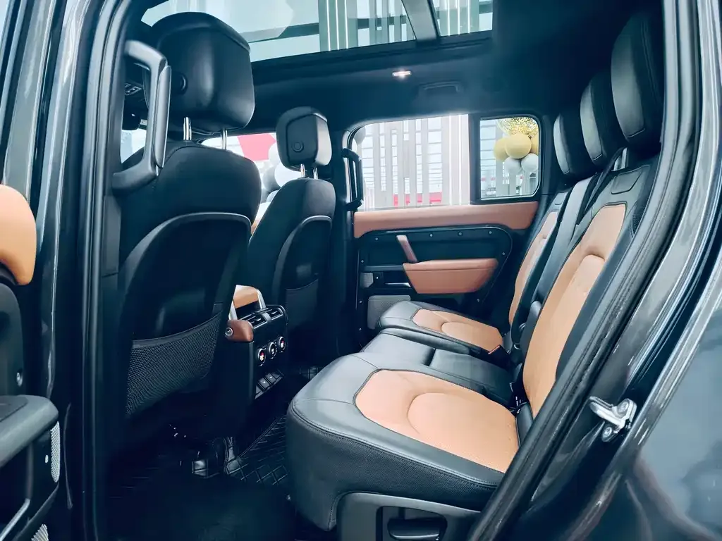 Land Rover Defender 2023 из CN, фото 8