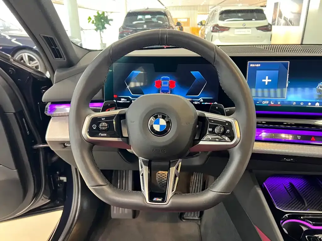BMW 5 Series (Import) 2025 из CN, фото 2