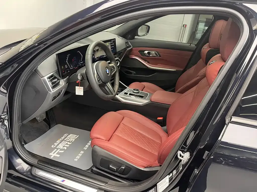 BMW 3 Series 2024 из CN, фото 7