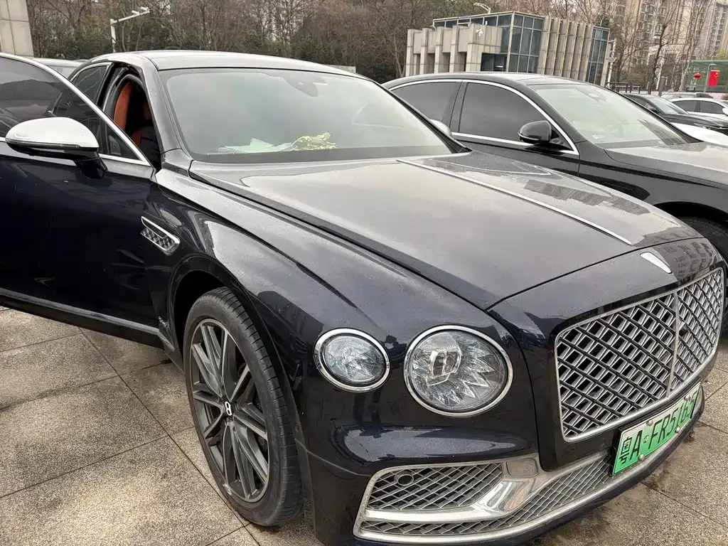 Bentley Flying Spur PHEV 2022 из CN, фото 6