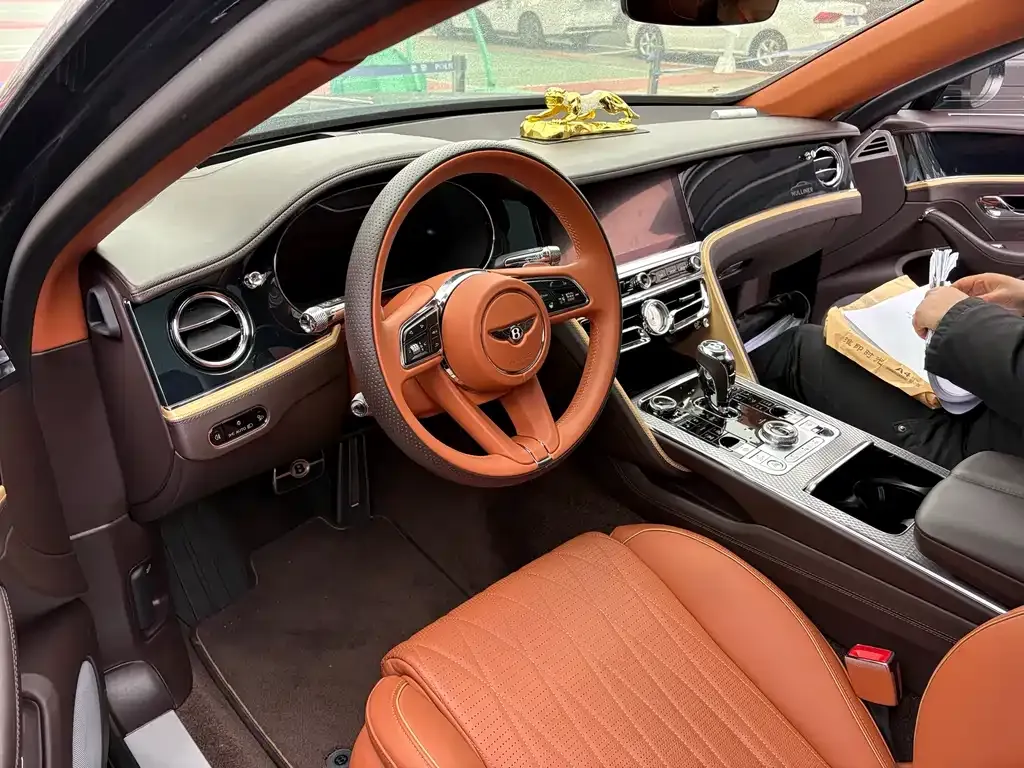 Bentley Flying Spur PHEV 2022 из CN, фото 9