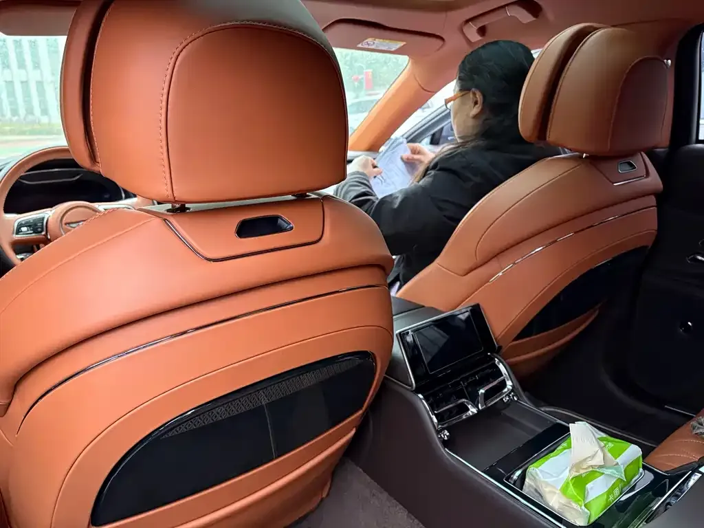Bentley Flying Spur PHEV 2022 из CN, фото 4