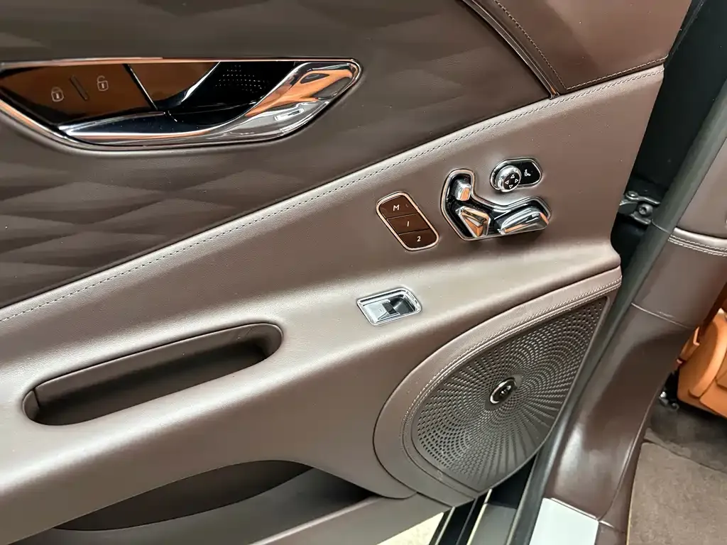 Bentley Flying Spur PHEV 2022 из CN, фото 8