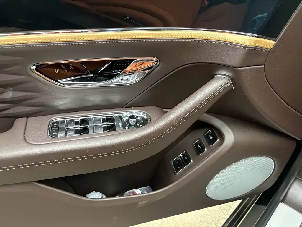 Bentley Flying Spur PHEV 2022 из CN, фото 3