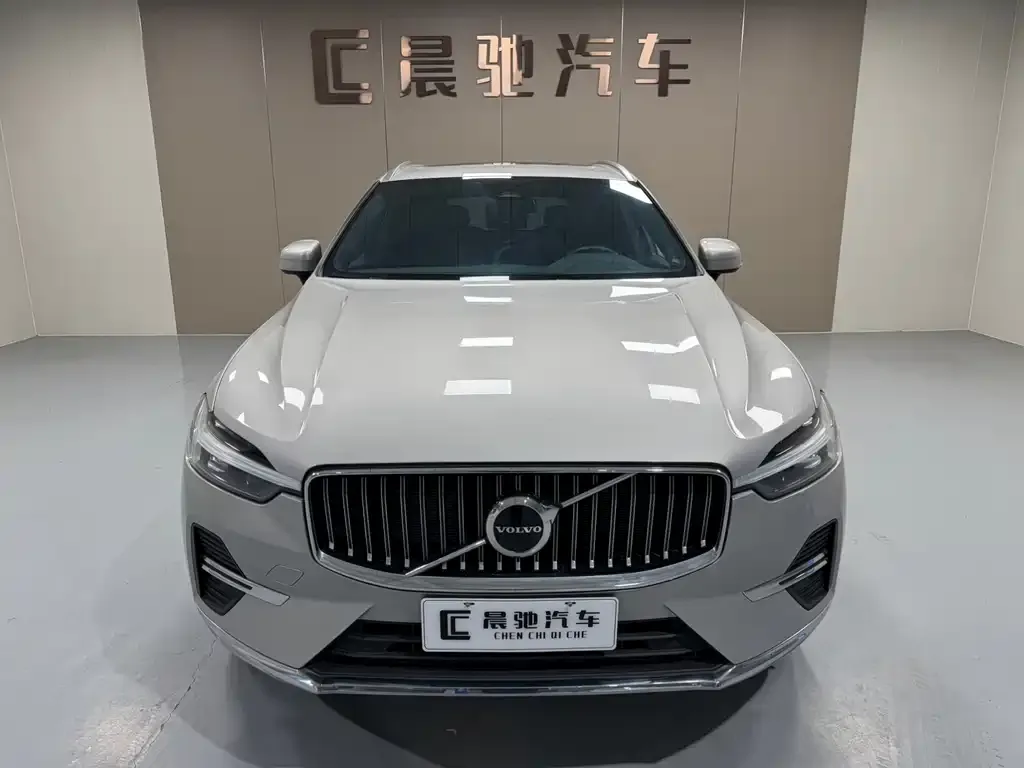 Volvo XC60 — фото 9