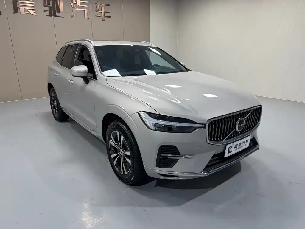 Volvo XC60 — фото 4