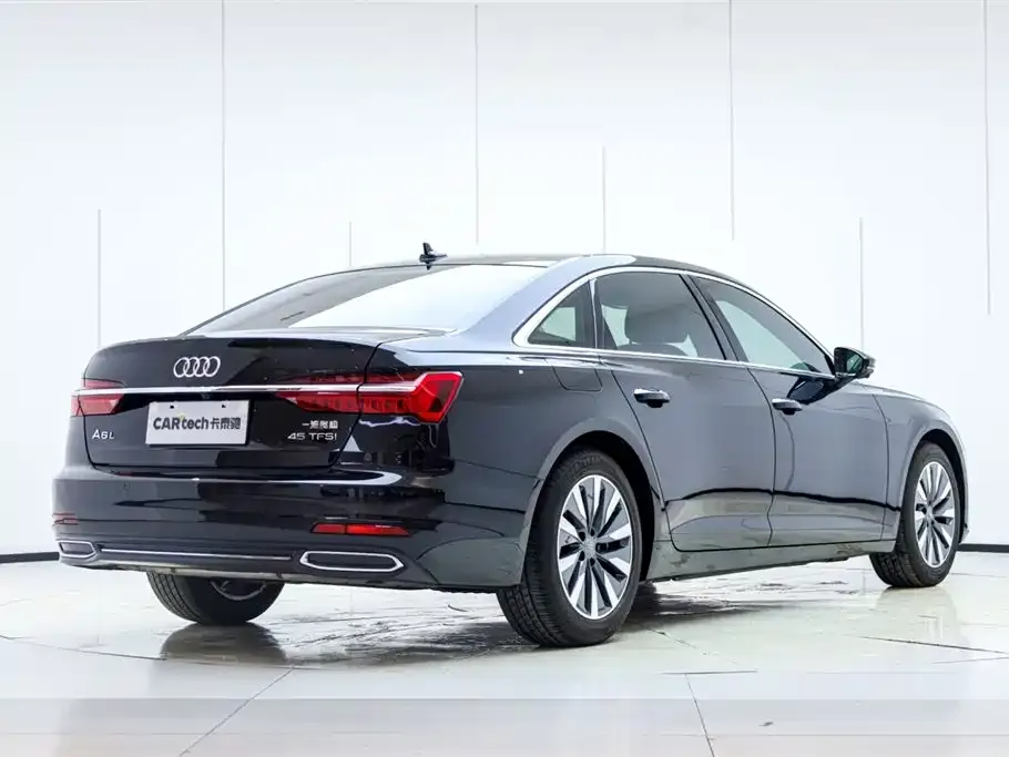 Audi A6L 2021 из CN, фото 10