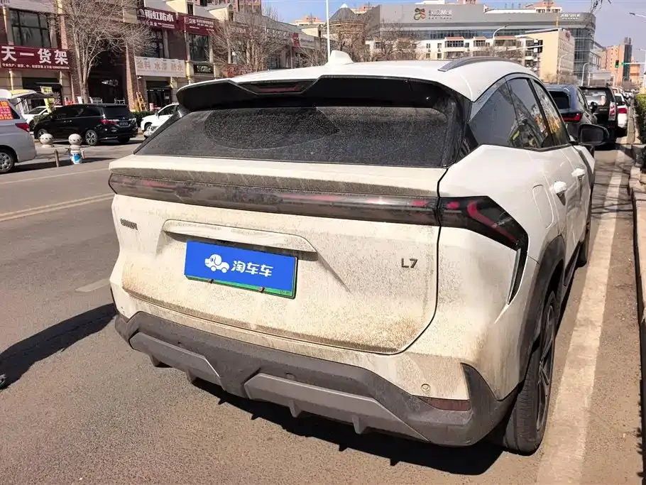 Geely Galaxy L7 — фото 10