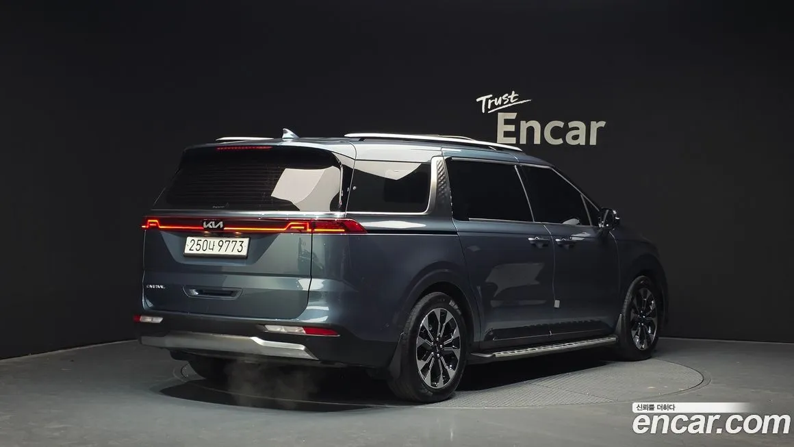 Kia Carnival 2023 из KR, фото 2