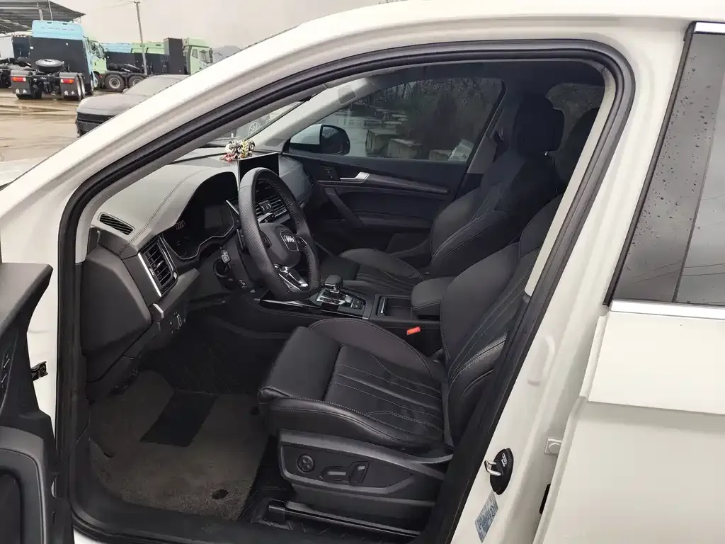 Audi Q5L 2023 из CN, фото 4