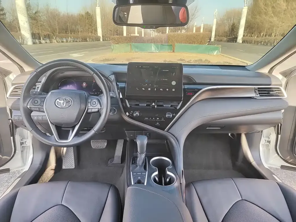 Toyota Camry 2023 из CN, фото 3