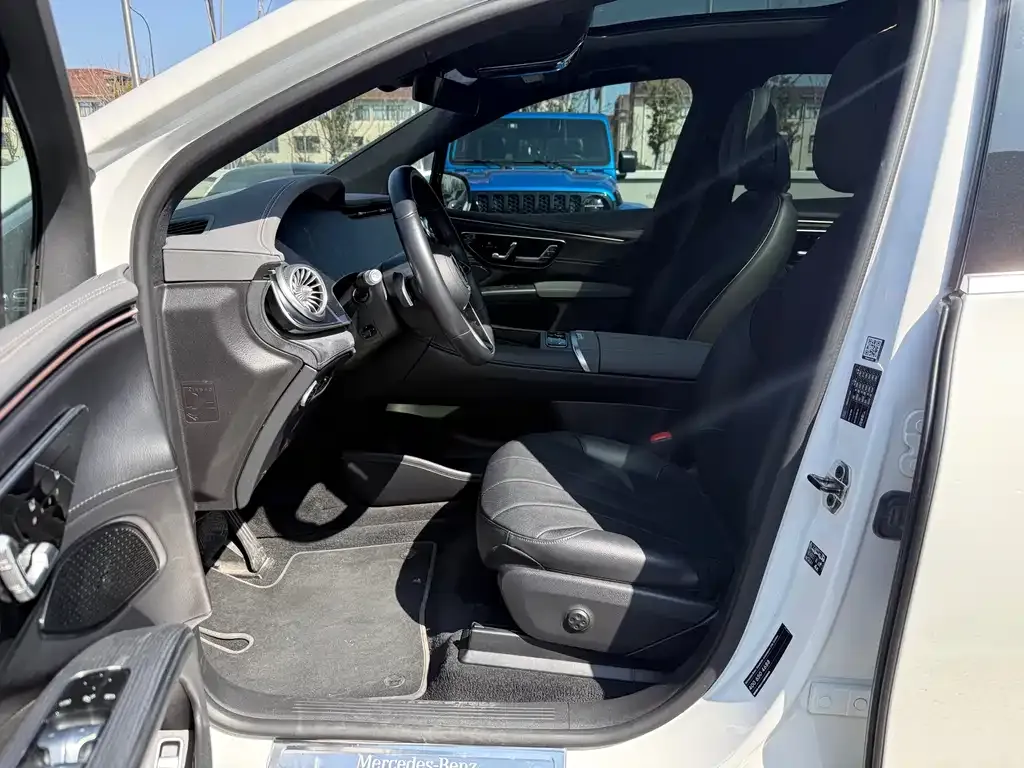 Mercedes-Benz EQS SUV 2025 из CN, фото 9