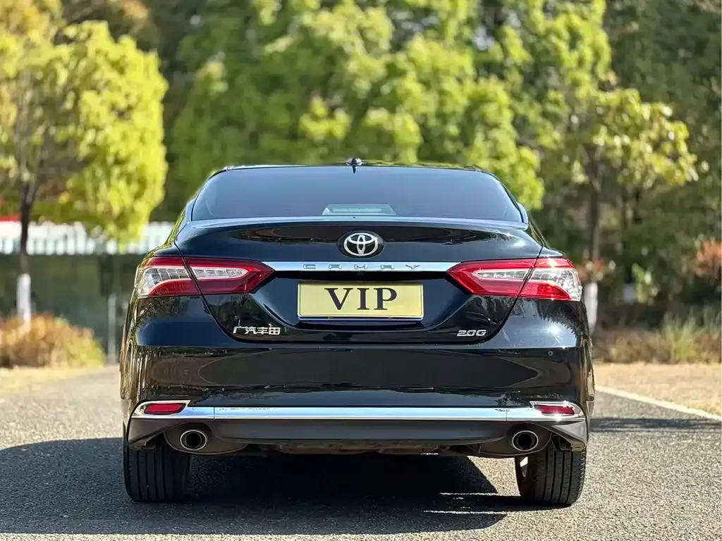 Toyota Camry — фото 7