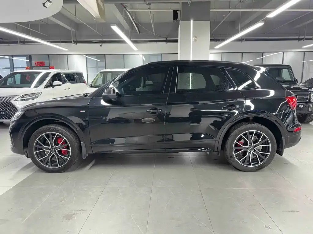 Audi Q5L 2025 из CN, фото 5