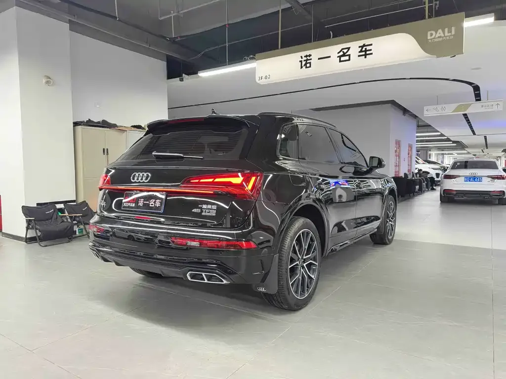 Audi Q5L 2025 из CN, фото 2