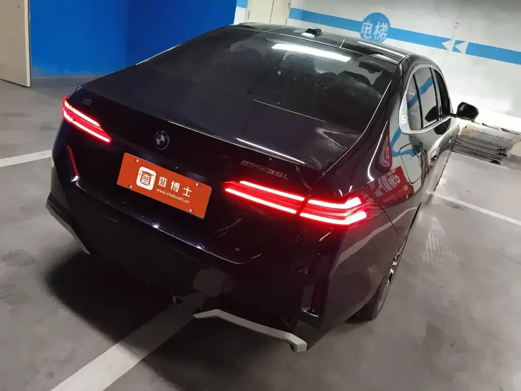 BMW i5 — фото 2
