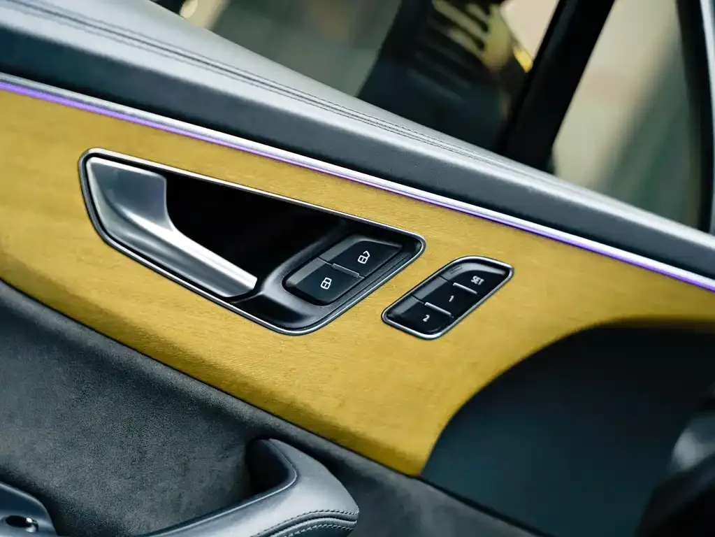 Audi Q7 — фото 8