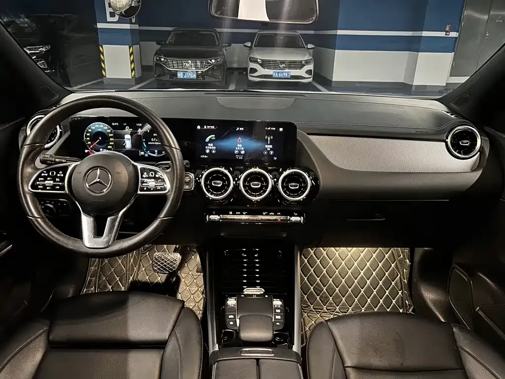 Mercedes-Benz GLA — фото 10