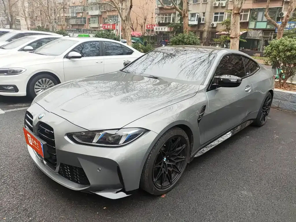 BMW M4 — фото 1