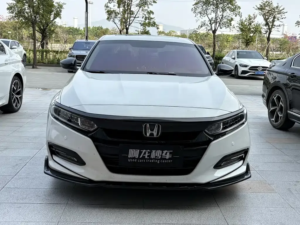 Honda Accord — фото 6