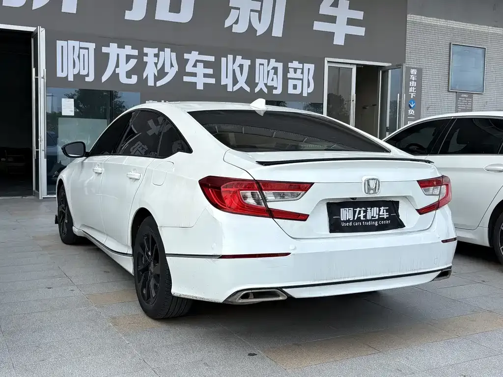 Honda Accord — фото 5