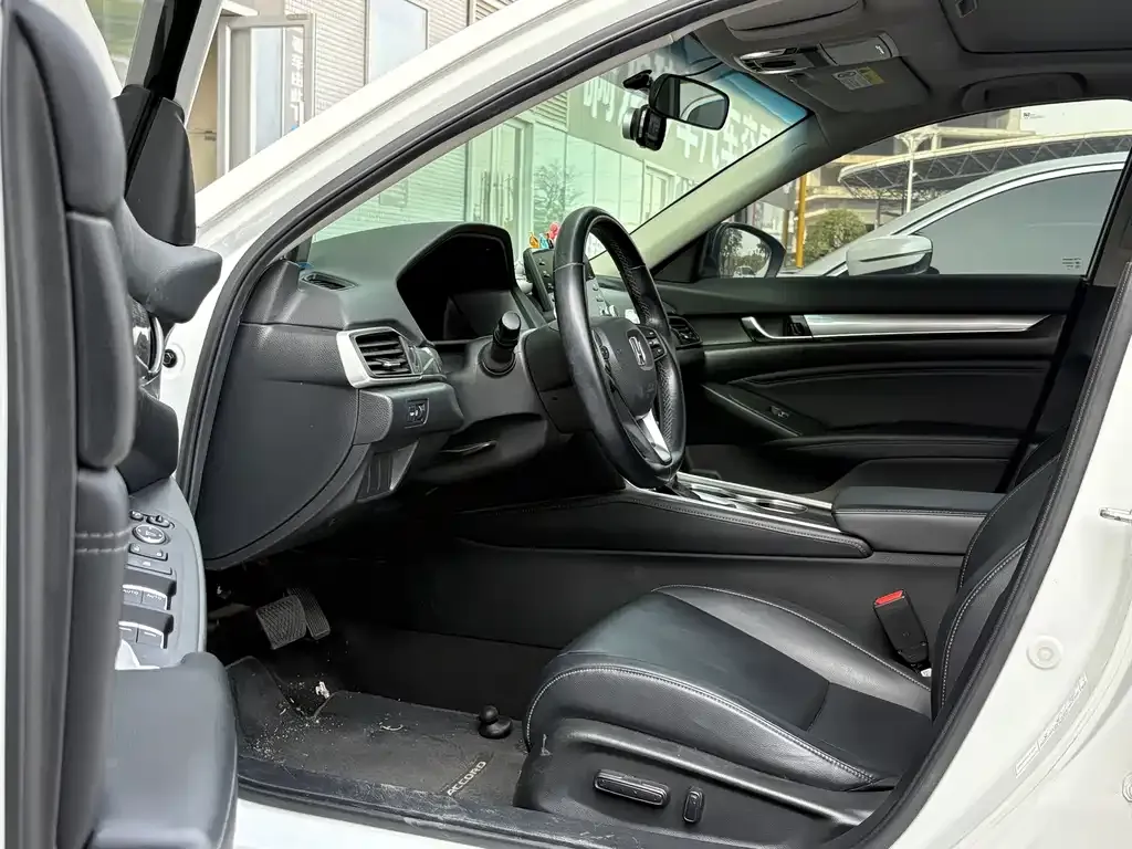 Honda Accord — фото 3