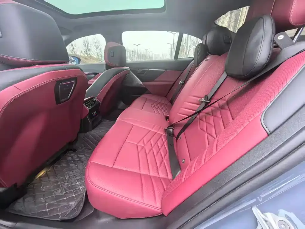 BMW i5 2024 из CN, фото 6