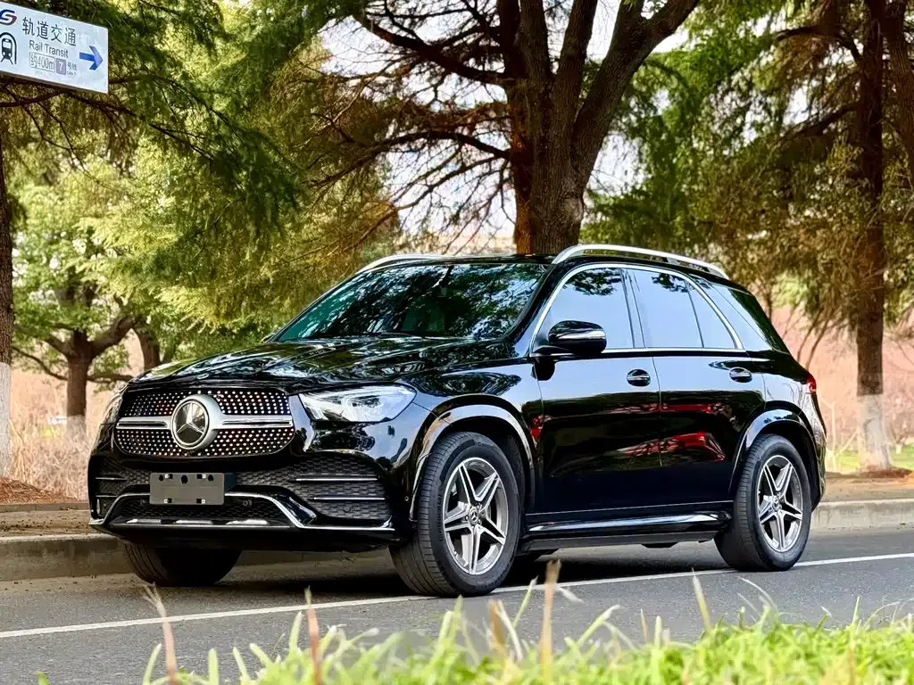 Mercedes-Benz GLE — фото 1