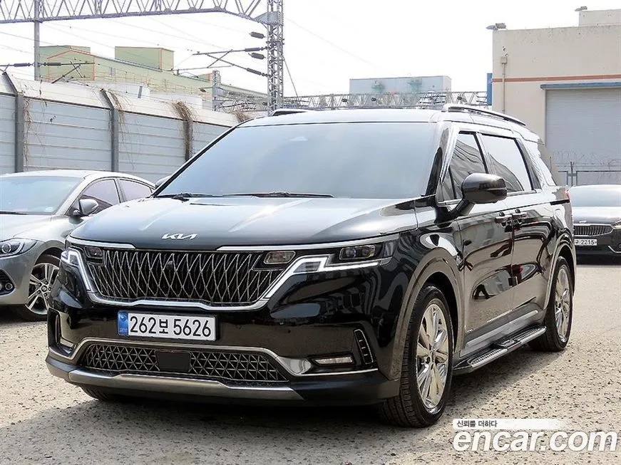 Kia Carnival — фото 1