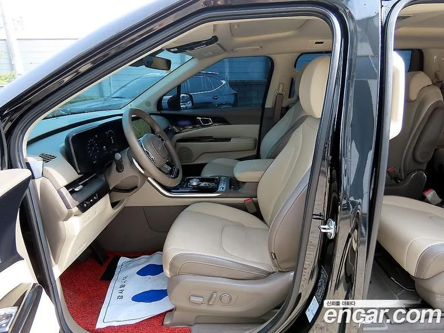 Kia Carnival — фото 10