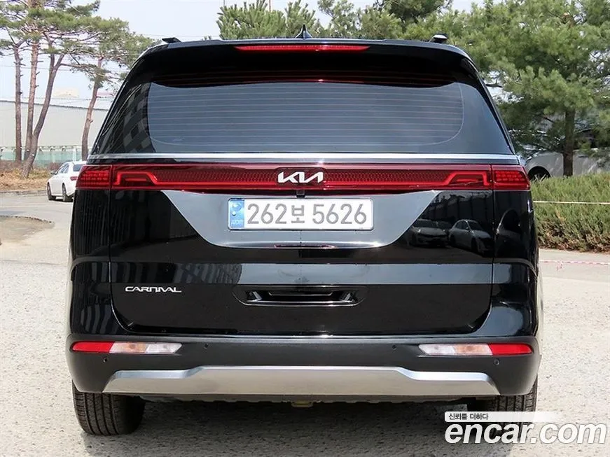 Kia Carnival — фото 4