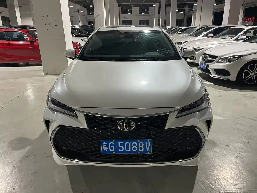 Toyota Avalon 2023 из CN, фото 7