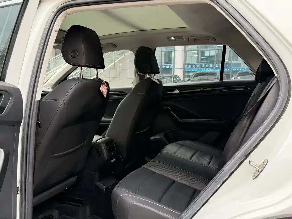 Volkswagen T-Roc 2021 из CN, фото 5
