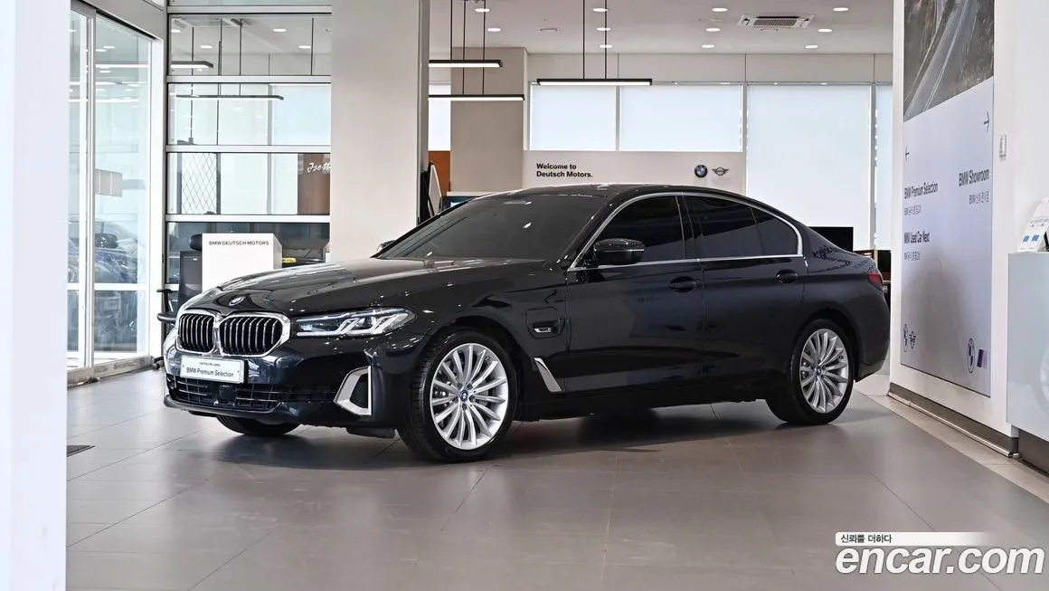 BMW 5-Series — фото 1