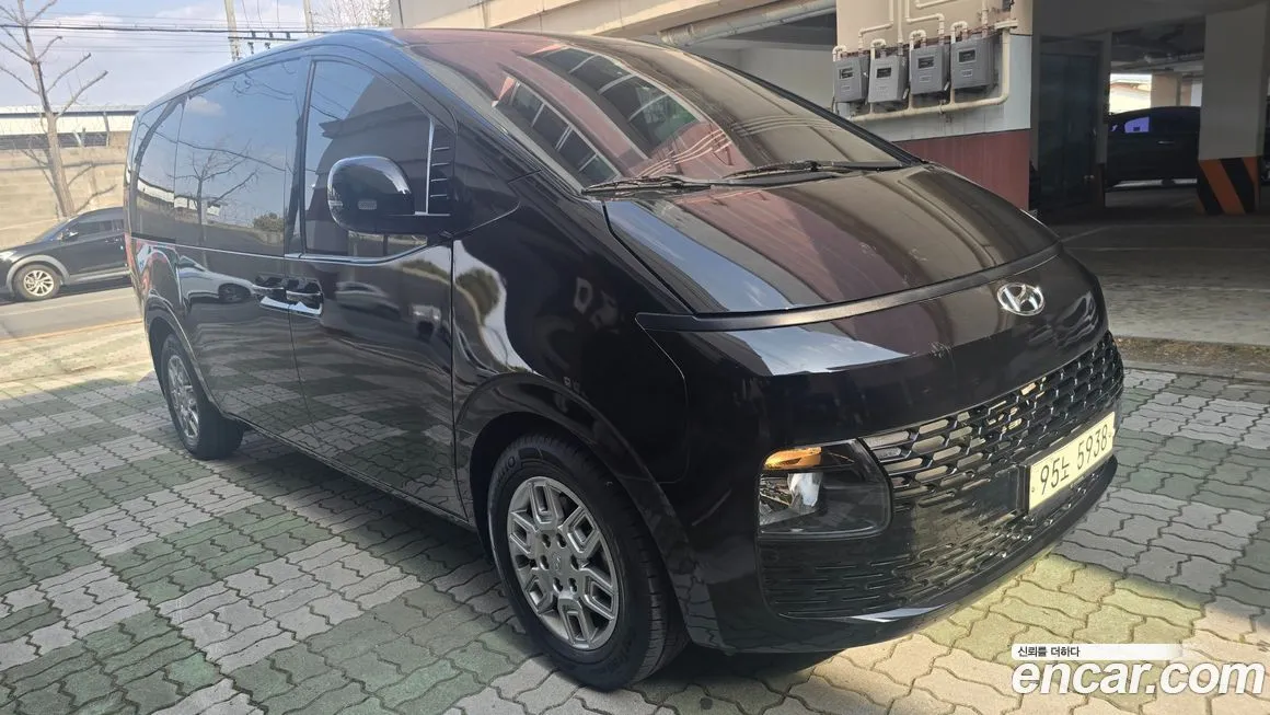 Hyundai Staria — фото 2