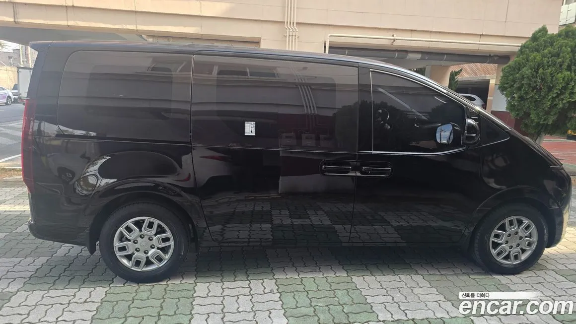 Hyundai Staria — фото 4