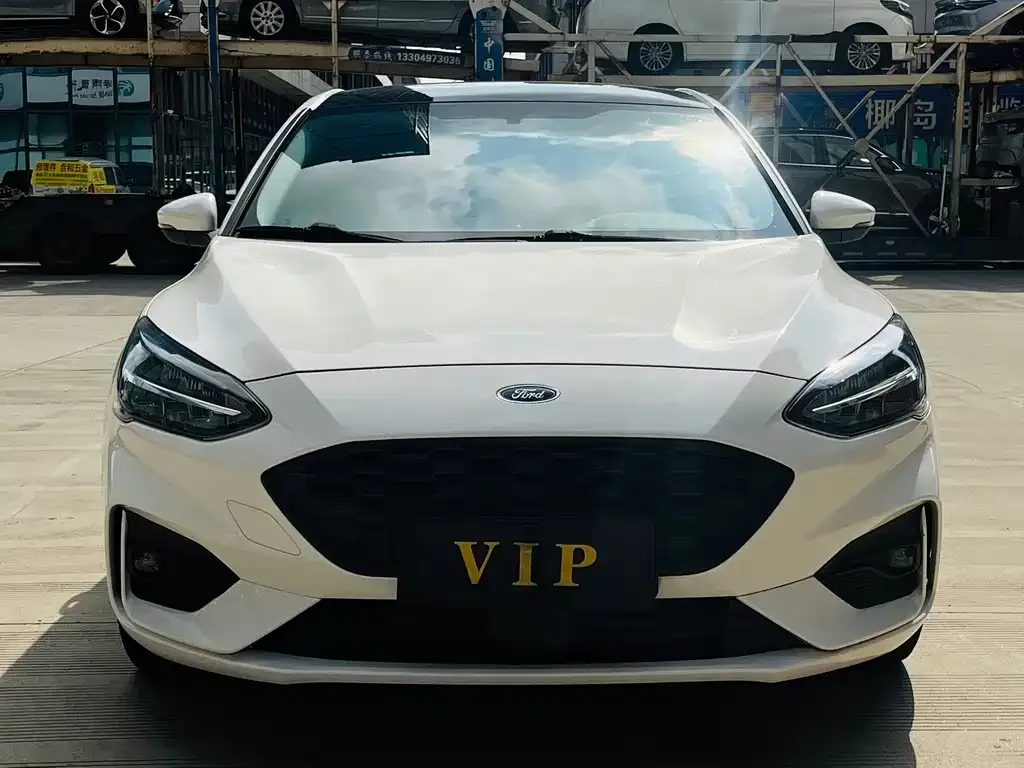 Ford Focus 2022 из CN, фото 6