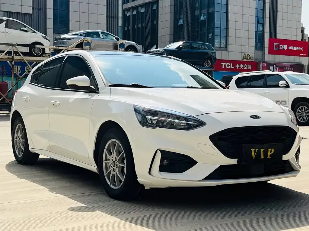 Ford Focus 2022 из CN, фото 8