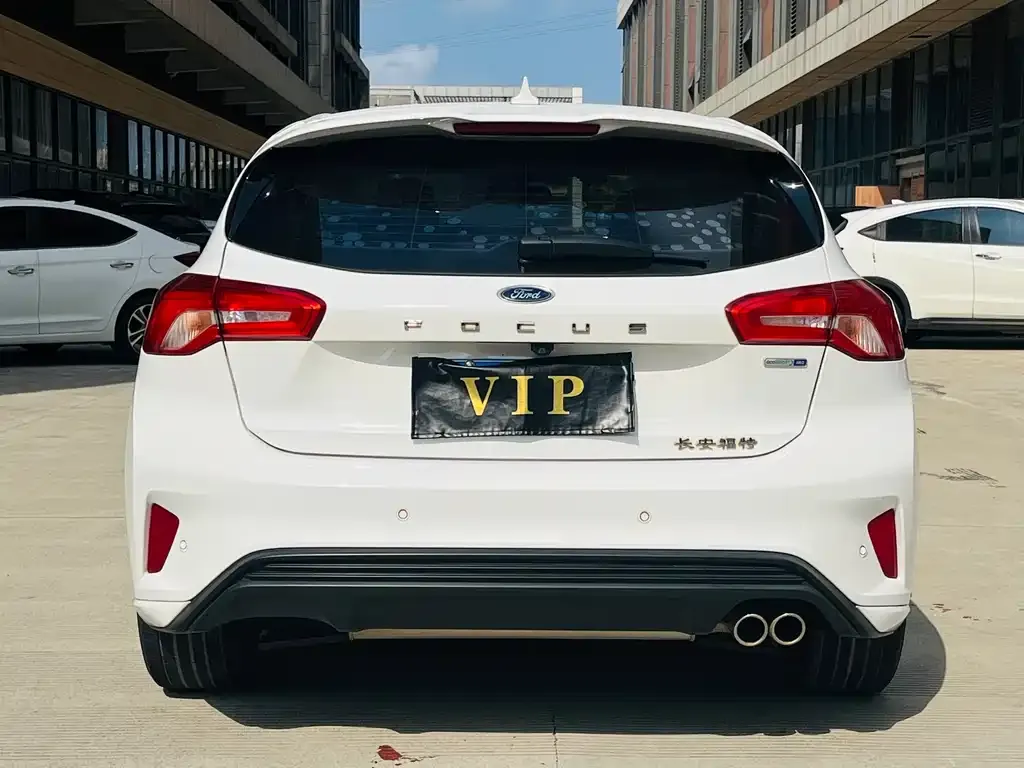 Ford Focus 2022 из CN, фото 4