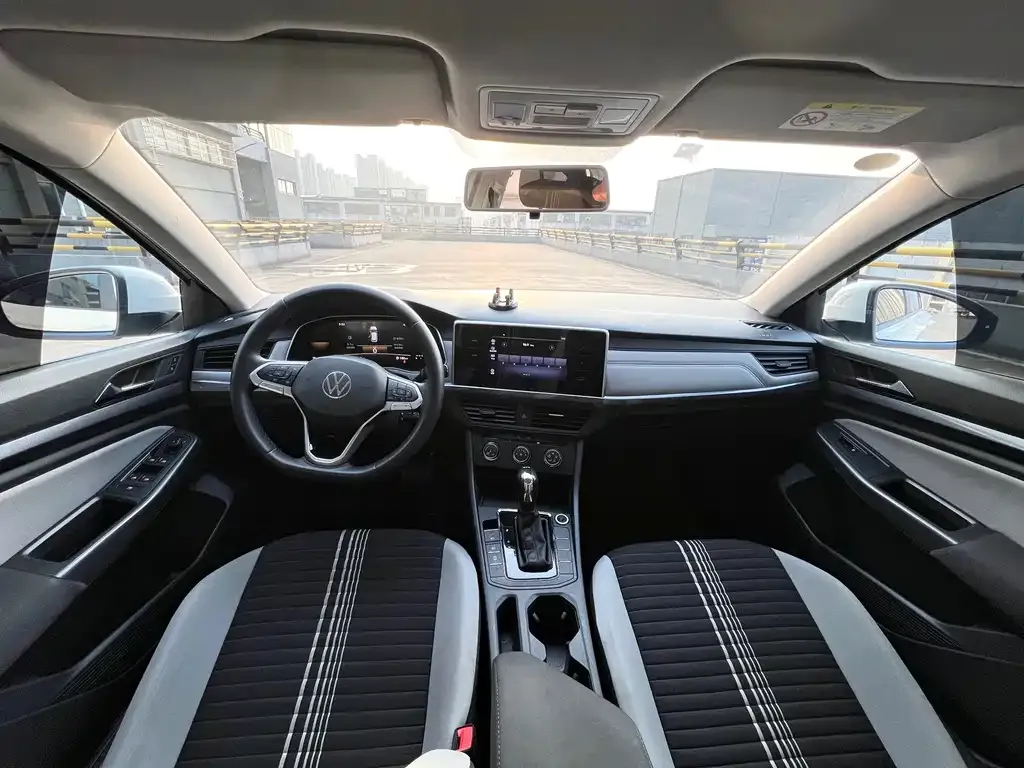 Volkswagen Bora 2024 из CN, фото 3